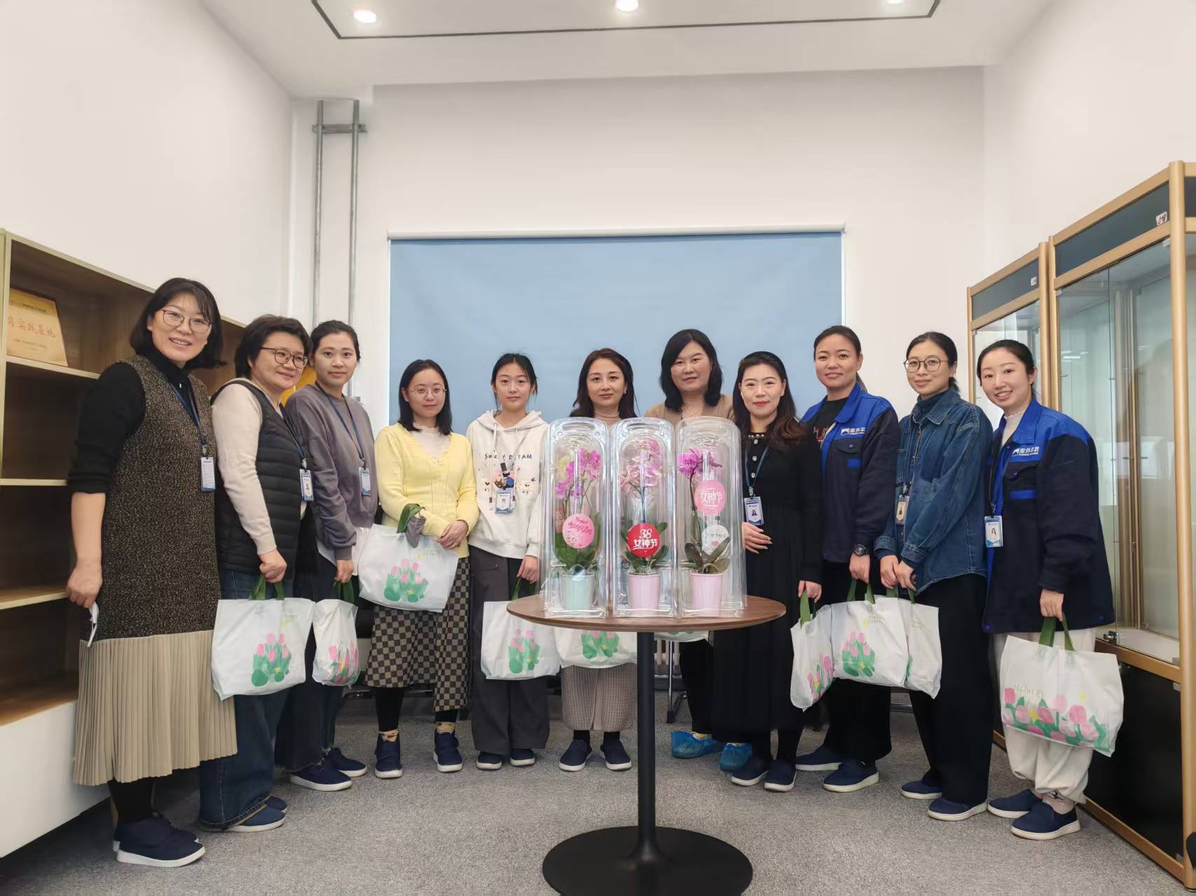 礼赞“她”实力 致敬“她”风范-3499拉斯维加斯暖心行动致敬全体女员工_公司新闻 - 3499拉斯维加斯