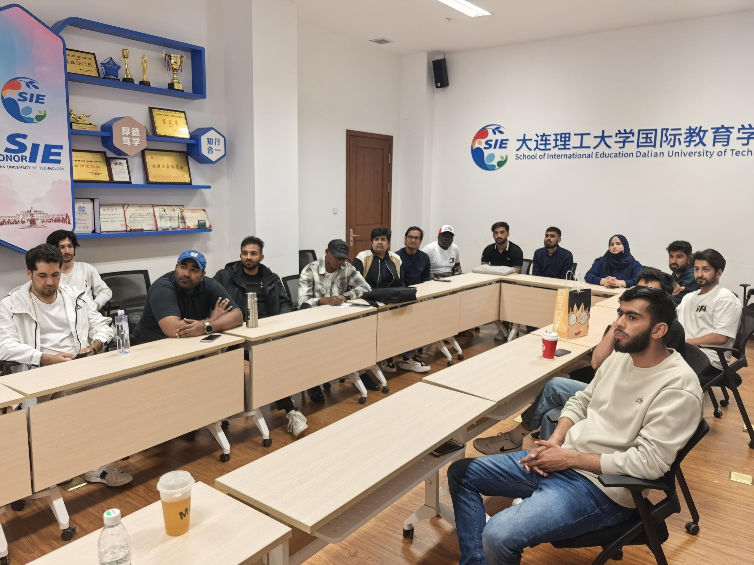 3499拉斯维加斯联动高校共育“硬核新材人” 校招专列驶入大连五所高校_公司新闻 - 3499拉斯维加斯